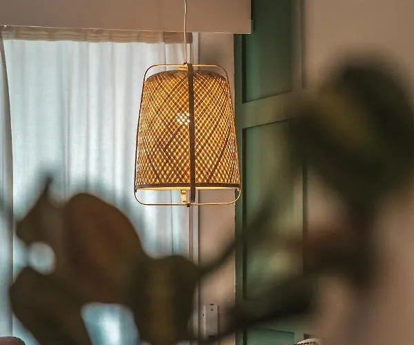 דירה Designer 2-Bedroom Apartment 150M From Mackenzie Beach *