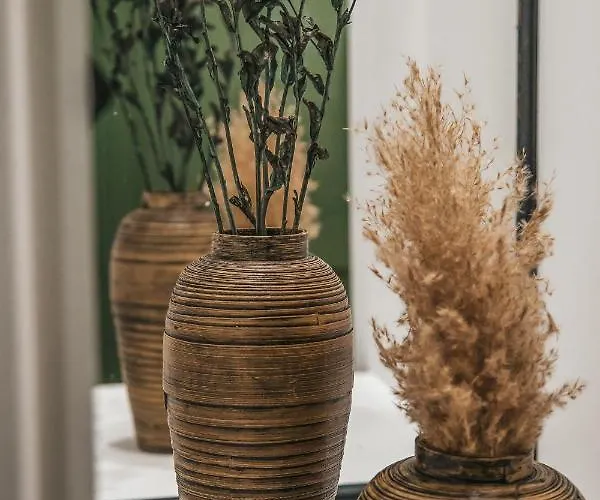 דירה Designer 2-Bedroom Apartment 150M From Mackenzie Beach *