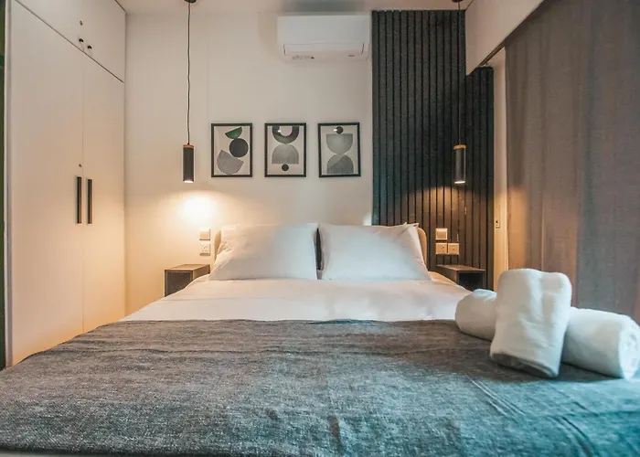 Designer 2-Bedroom Apartment 150M From Mackenzie Beach * לרנקה