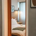 Designer 2-Bedroom Apartment 150M From Mackenzie Beach