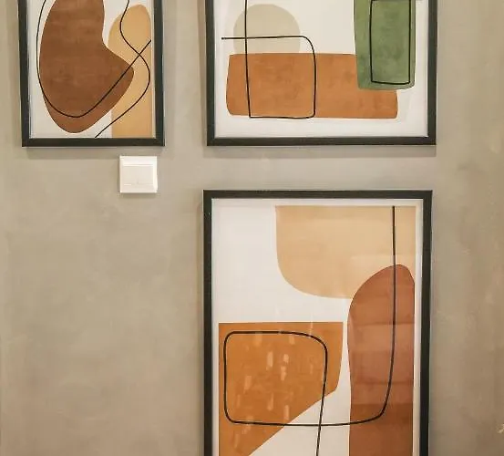 Designer 2-Bedroom Apartment 150M From Mackenzie Beach Ларнака