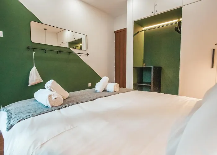 Designer 2-Bedroom Apartment 150M From Mackenzie Beach Διαμέρισμα Λάρνακα